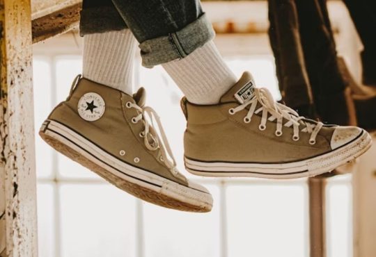10 Best Budget Shoe Brands That Look Expensive & Stylish